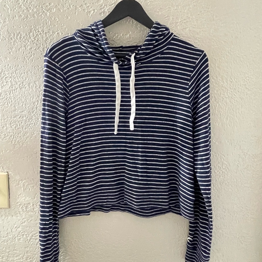 Hollister Women’s Navy and White Striped Cropped Hoodie Size Medium